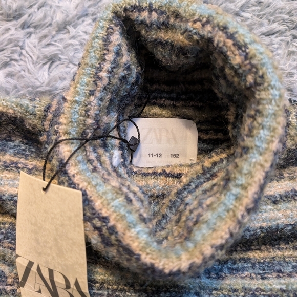Zara Fringe bottom turtleneck sweater 11-12 years. - Picture 5 of 7